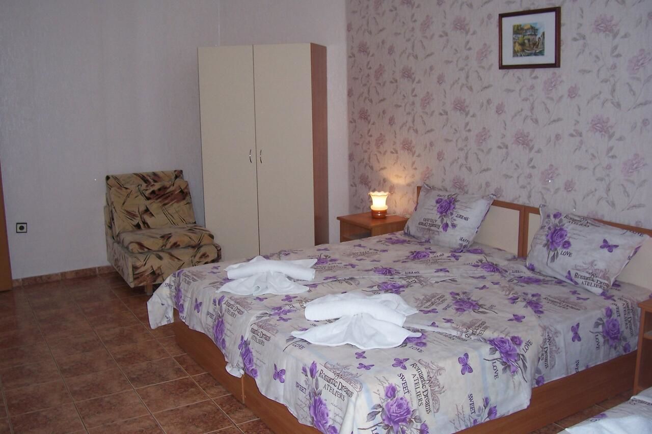 Гостевой дом NELLY Guest House Равда-13